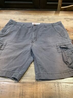 Arizona Jean Company Gray Cargo Shorts